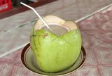 Nguy hiểm ít người biết khi uống nước dừa