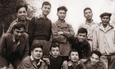 Khát vọng Cửu trùng đài