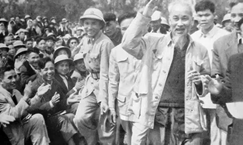 “Thần linh pháp quyền” trong tư tưởng Hồ Chí Minh