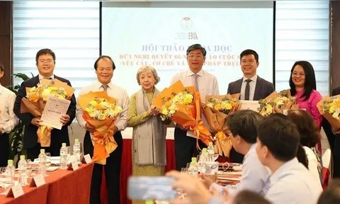 Công bố Quyết định thành lập Hội đồng Biên tập Tạp chí Pháp lý
