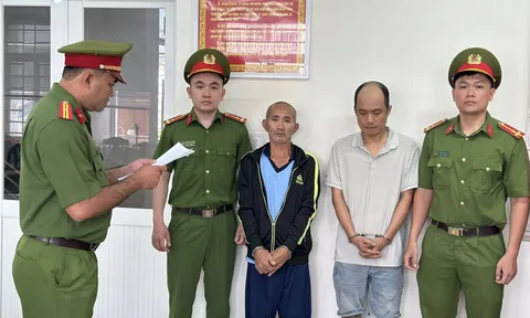 Công an TP. Hồ Chí Minh: Khởi tố 02 người đàn ông có hành vi đánh nhau, gây rối trật tự công cộng sau khi va chạm giao thông