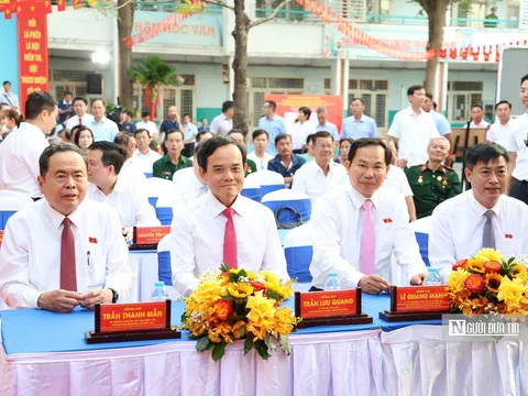 Chủ tịch Quốc hội Trần Thanh Mẫn, Bí thư Tp.HCM Trần Lưu Quang bỏ phiếu tại Hóc Môn
